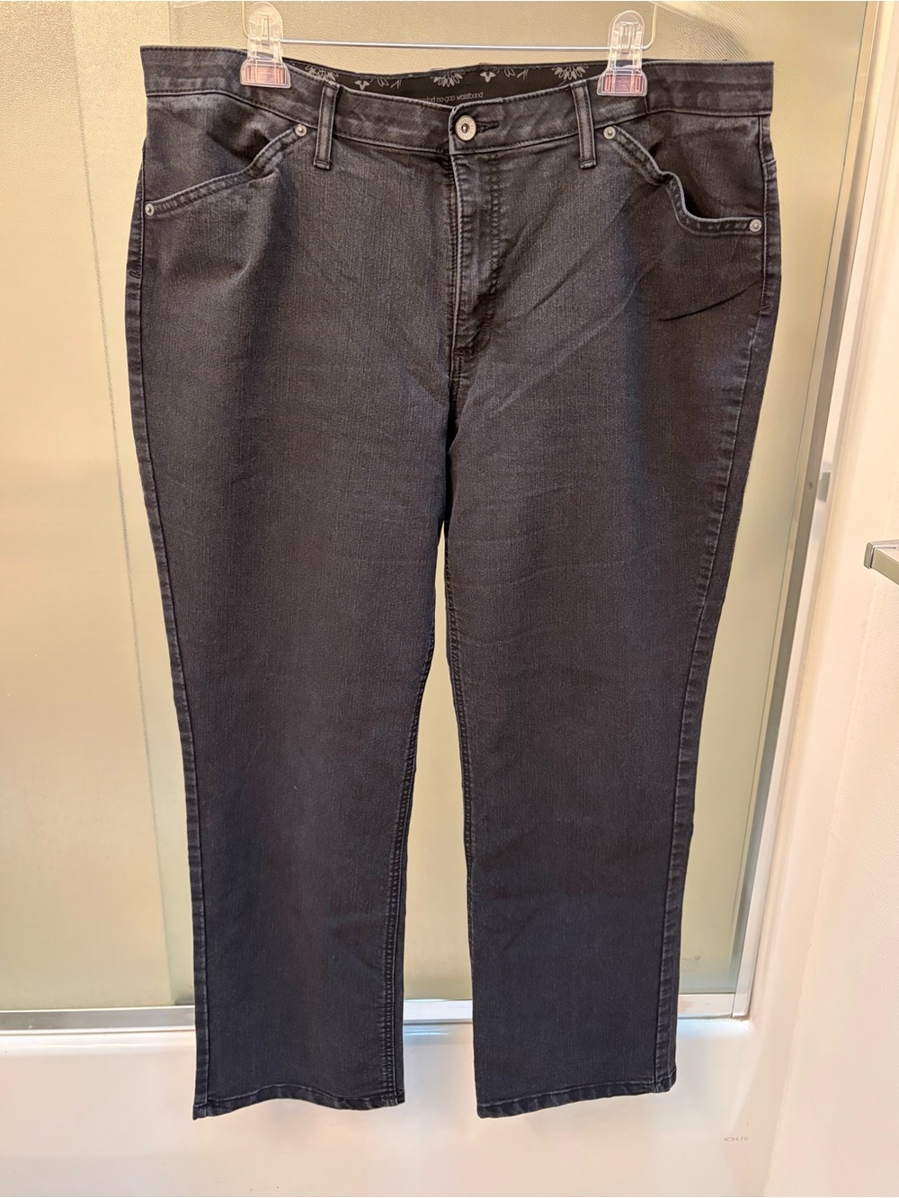 Merona Women’s MINT Condition No Gap Waist 22W Reg Black Bootcut Stretch Jeans
